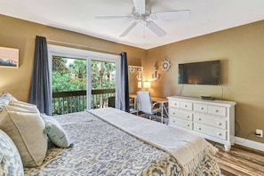 2 bedrooms, desk, iron/ironing board, WiFi