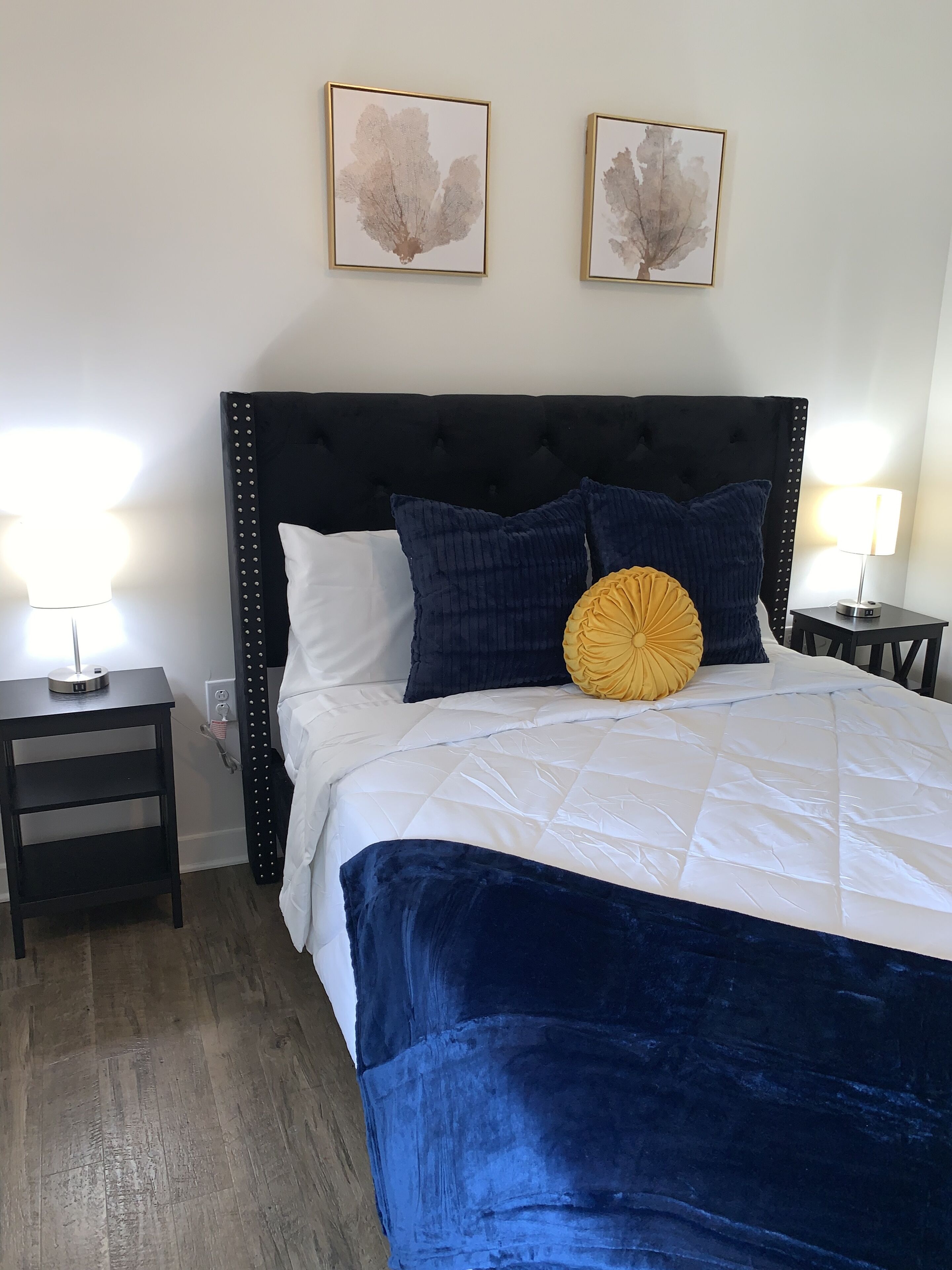 ✨Luxury Condo - Walking Distance to Optimist Hall✨