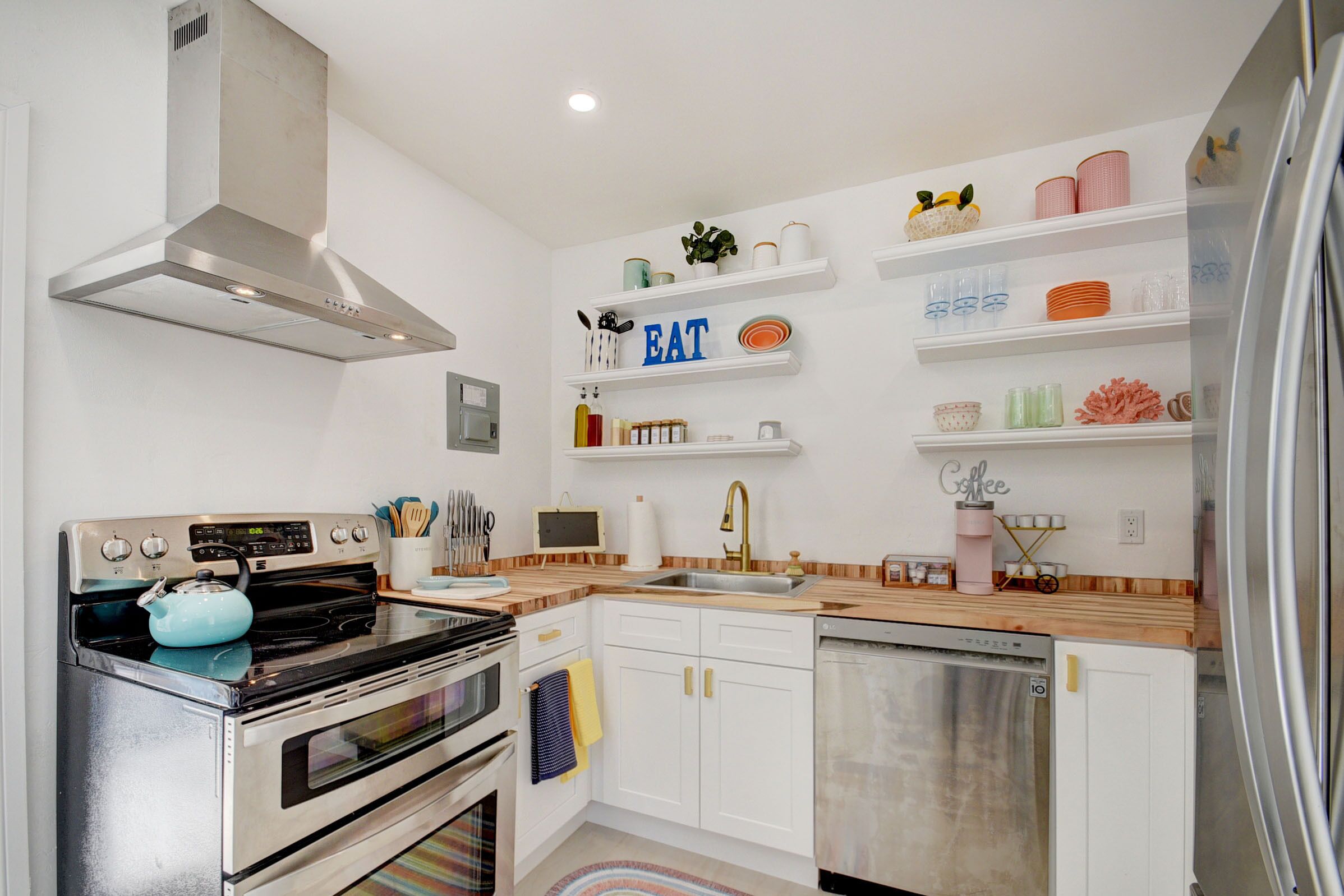 Key West Cottage Walk to the beach 