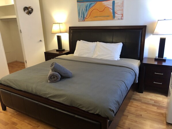 1 bedroom, desk, iron/ironing board, WiFi