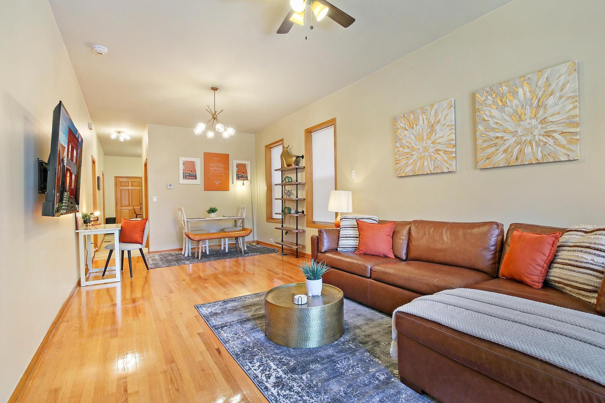 Cozy & Comfy 5BR Building by O'Hare & Downtown