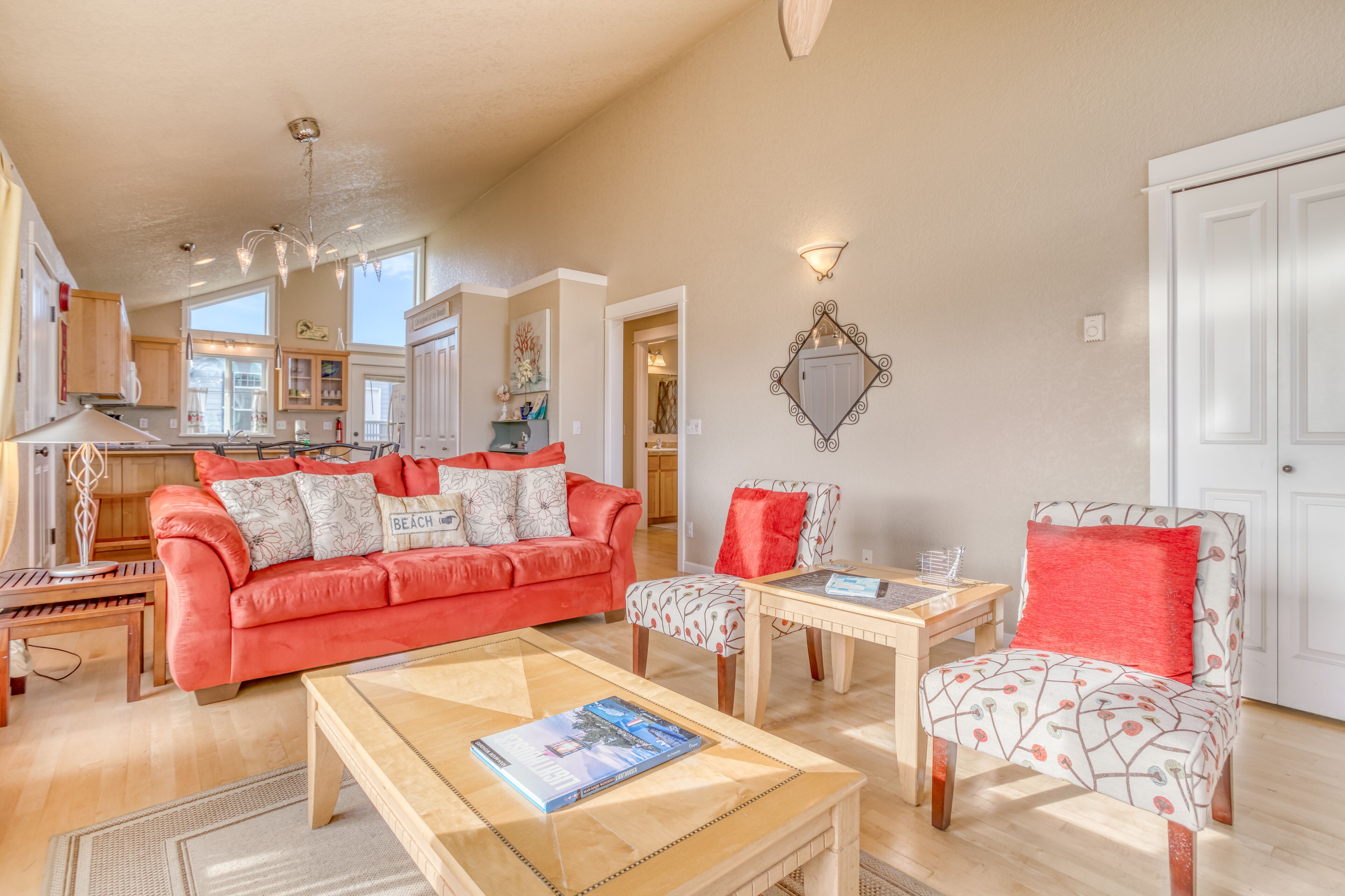 Modern Beach Home with Jetted tub, Views of the Bay and Dog Friendly Too!