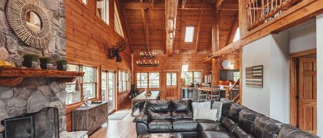 Smart-TV, peis og fotballspill