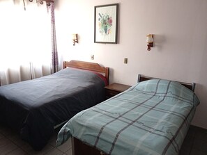 Classic Twin Room | Free WiFi, bed sheets - Casa Discreta Cochabamba (Cochabamba)