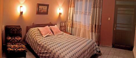 Wifi gratis y ropa de cama