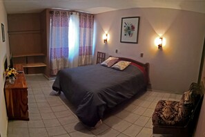 Classic Double Room | 1 bedroom, free WiFi, bed sheets