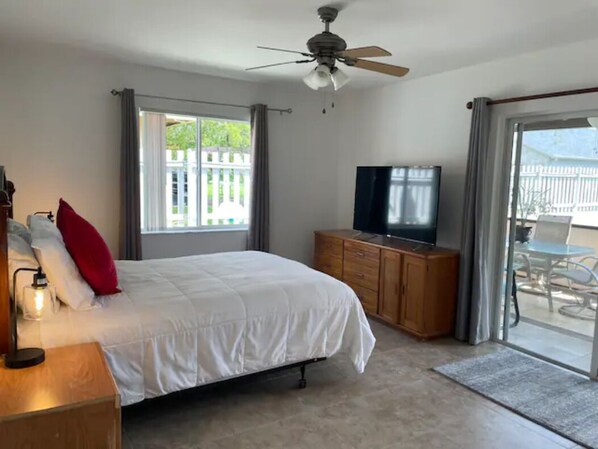 2 habitaciones, escritorio, tabla de planchar con plancha y wifi 