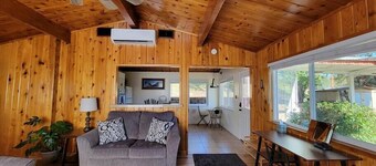 Rustic Yosemite Cottage-King Suite-Mountain Views