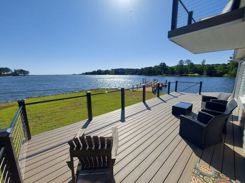 10 Mile View on Lake Murray, SC, Putting Green, Hot Tub, Lake Edge Fire Pit