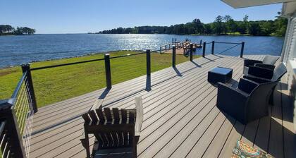 10 Mile View on Lake Murray, SC, Putting Green, Hot Tub, Lake Edge Fire Pit