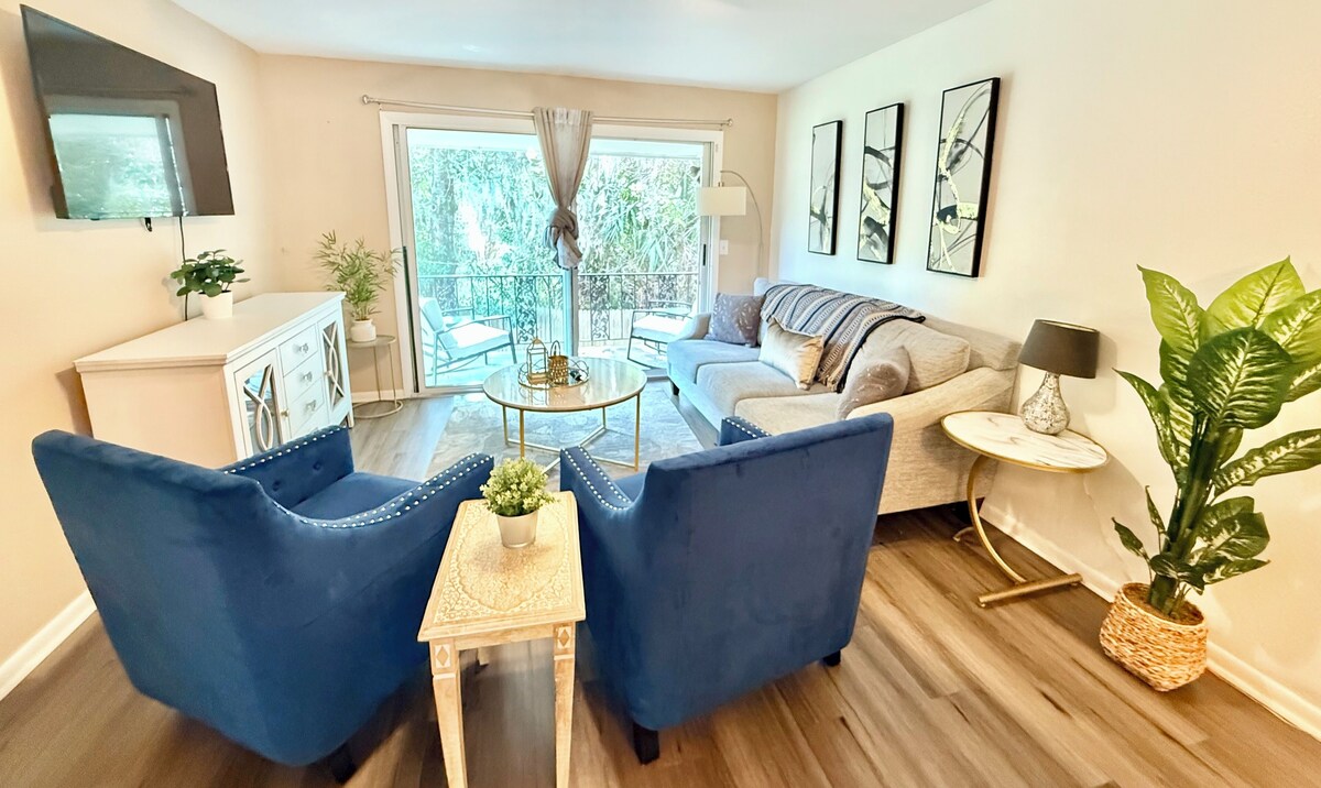 Beautiful Condo! Very peaceful and Safe!!