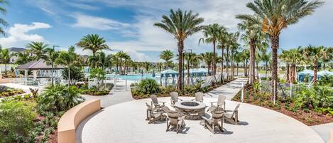 屋外ダイニングエリア