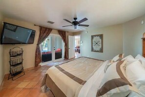 3 bedrooms, iron/ironing board, travel cot, free WiFi