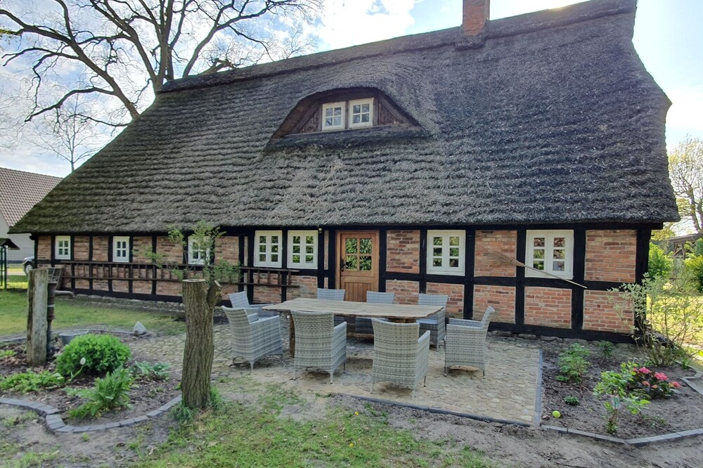 Landromantik Unter Reet - Ferienhaus mit Sauna und Kamin