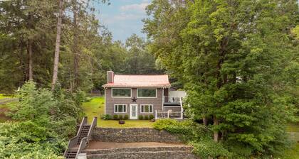 Lakefront, Kayaks, Firepit, great baseball stay!