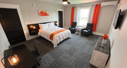 Orange Dream Room 🚭 @ Homestay On Main