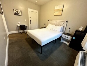 Room - Neapolitan Room 🚭 @ Twin Lakes Creamery (Leitchfield)