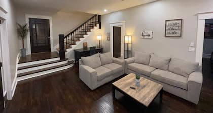 Salted Caramel Room 🚭 @ Homestay On Main