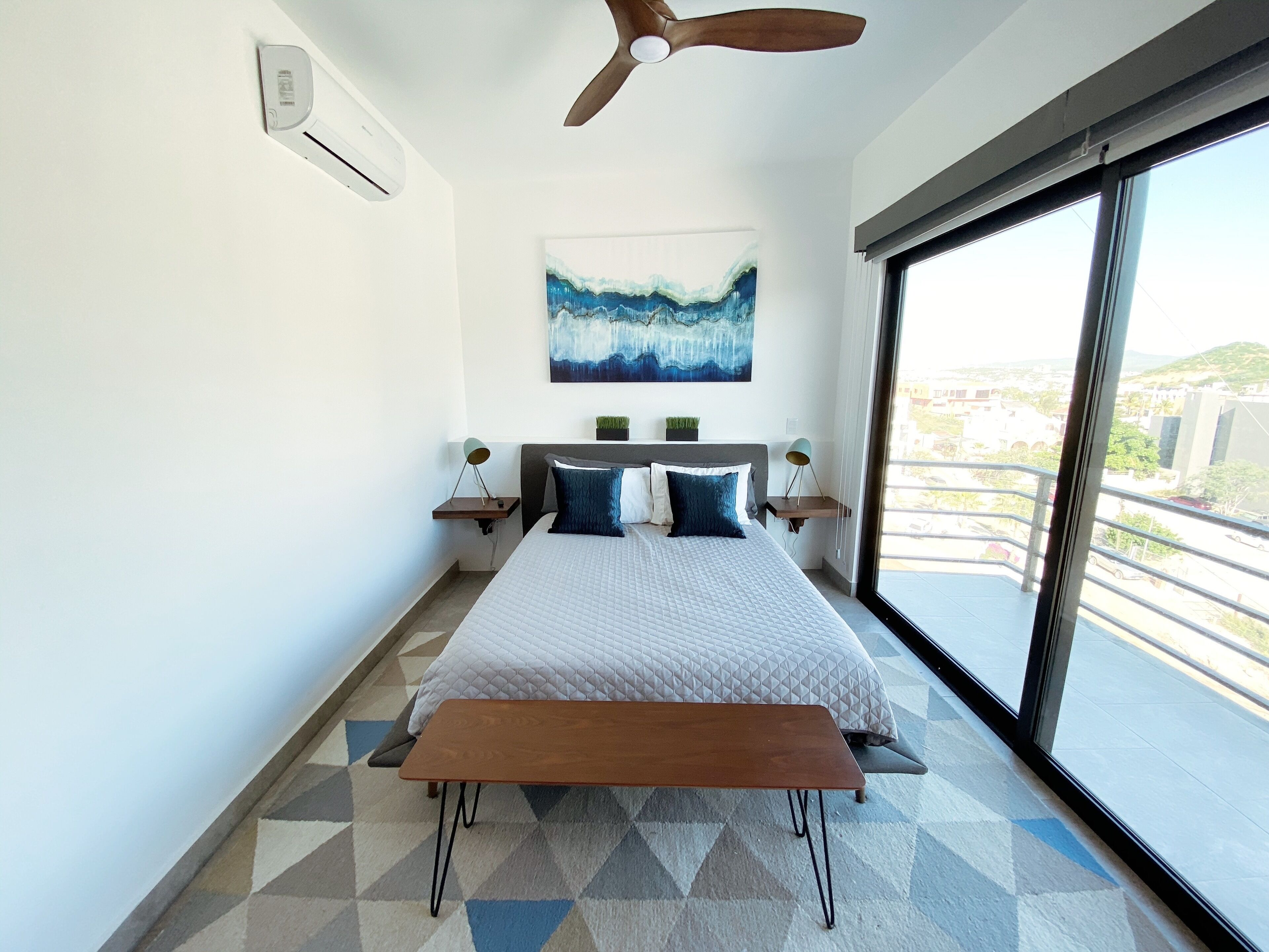 Long Term Rental, Amazing Penthouse Great Location