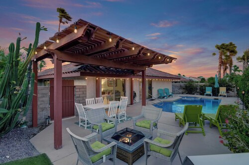 Ranch Oasis w/ Private Pool, Hottub, Firepit, Mountain Views Gobi by Avantstay