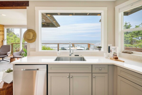 House (3 Bedrooms) | Interior - Sunset Cove by Avantstay Beachfront w/ Balcony! (Arch Cape)