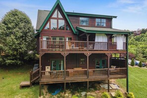 Exterior - Tennessee Blue by Avantstayheart of Pigeon Forge! (Pigeon Forge)