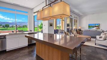 Villa (5 Bedrooms) | Interior