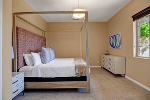 Talo (Multiple Bedrooms) | Sisätilat