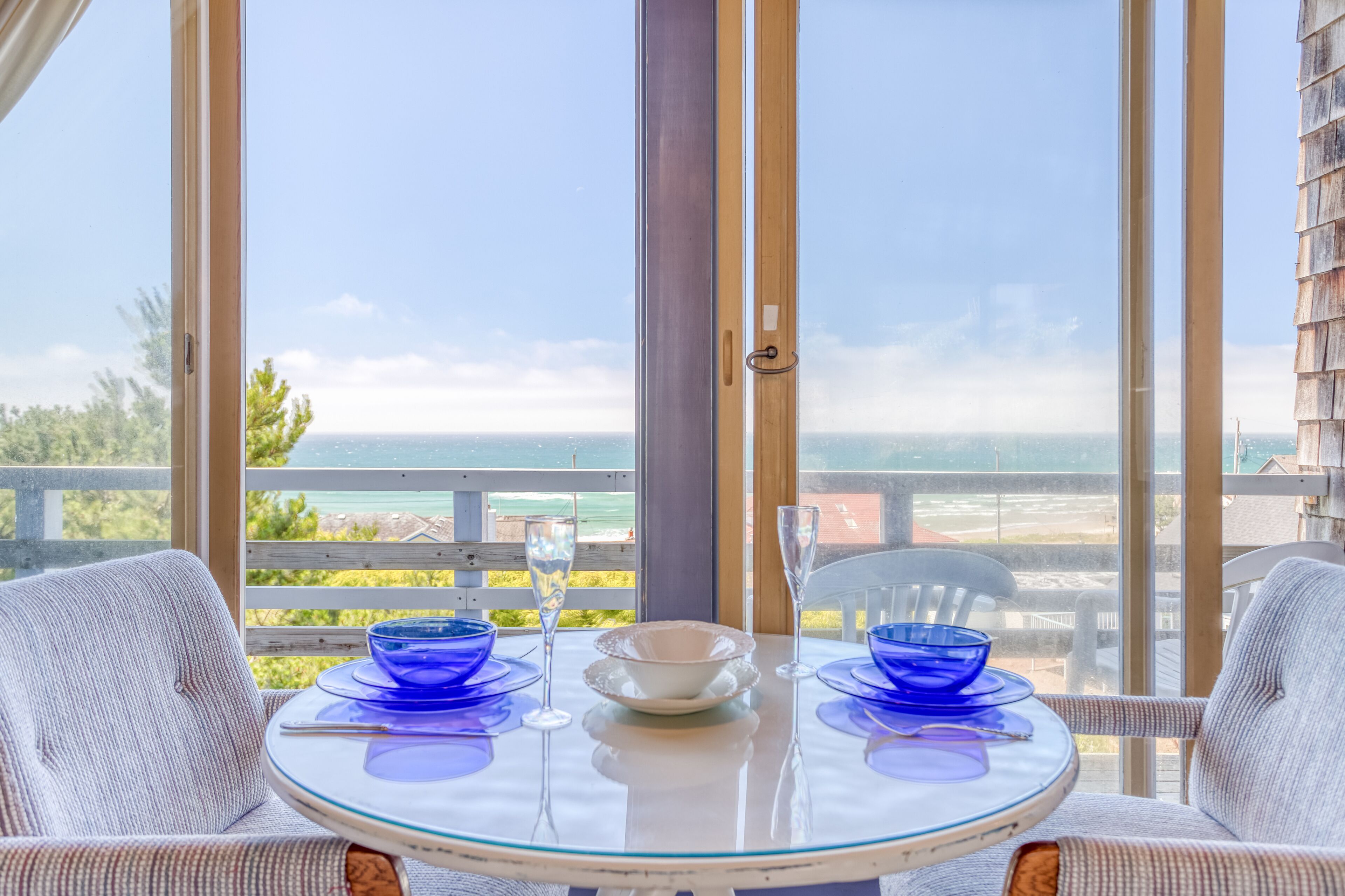 Great Ocean Views, Easy Beach Access Nearby, Beautiful Natural Surroundings