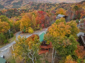 Exterior - Stunning Views, King Bed, outdoor swing bed, Hot Tub, 5 minutes to the GSMNP! (Sevierville)