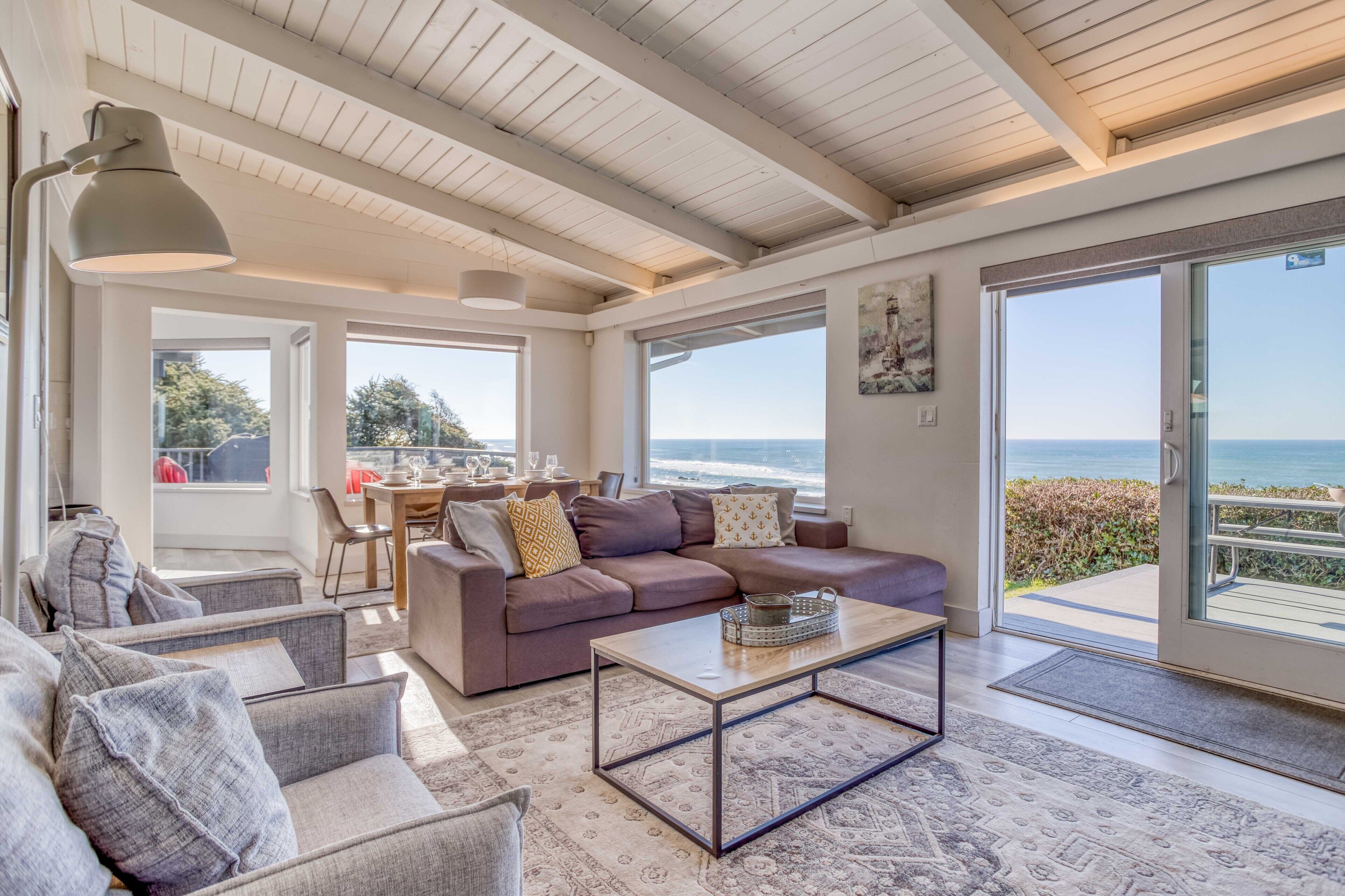 Huge Luxury Oceanfront with Multiple Decks and Hot Tub