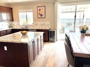 Fridge, microwave, oven, stovetop - Gorgeous! 4 bed 3 bath, Clean, Modern, POOL/SPA, Views (Santa Clarita)