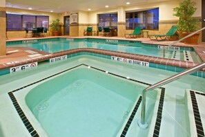 Una piscina techada