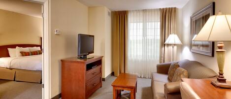 1 bedroom, in-room safe, iron/ironing board, free WiFi