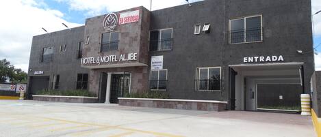 Bagian depan properti