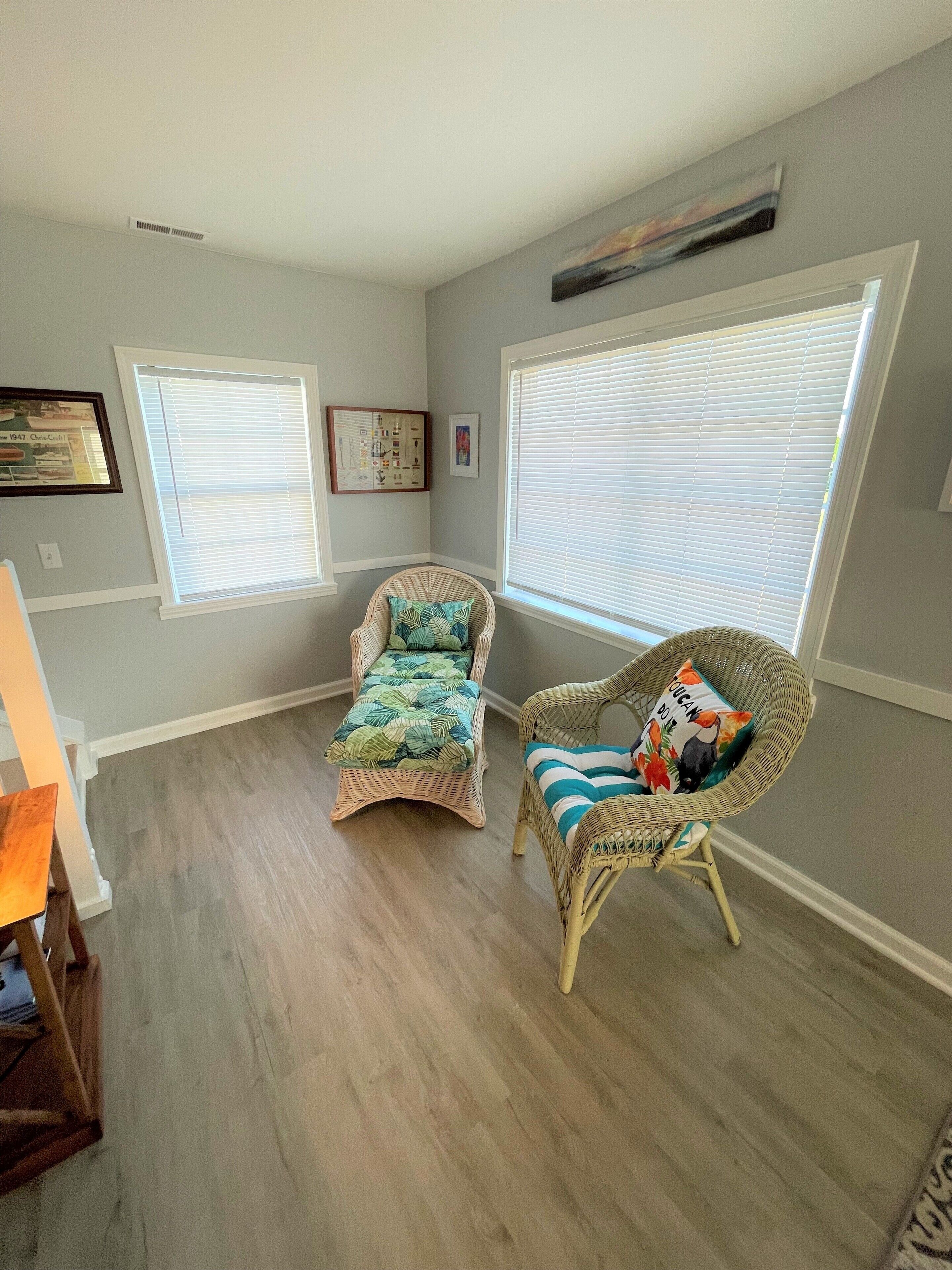 Lubber's Lane-Remodeled Buckeye Lake Home across from the lake.!