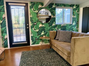 Living area - Studio Bamboo Casita - Renovated Private Oasis (Phoenix)