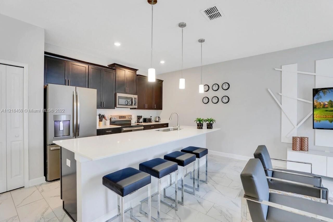 4BD/3BA w/Private Pool & free access to waterpark-20 min to Disney parks