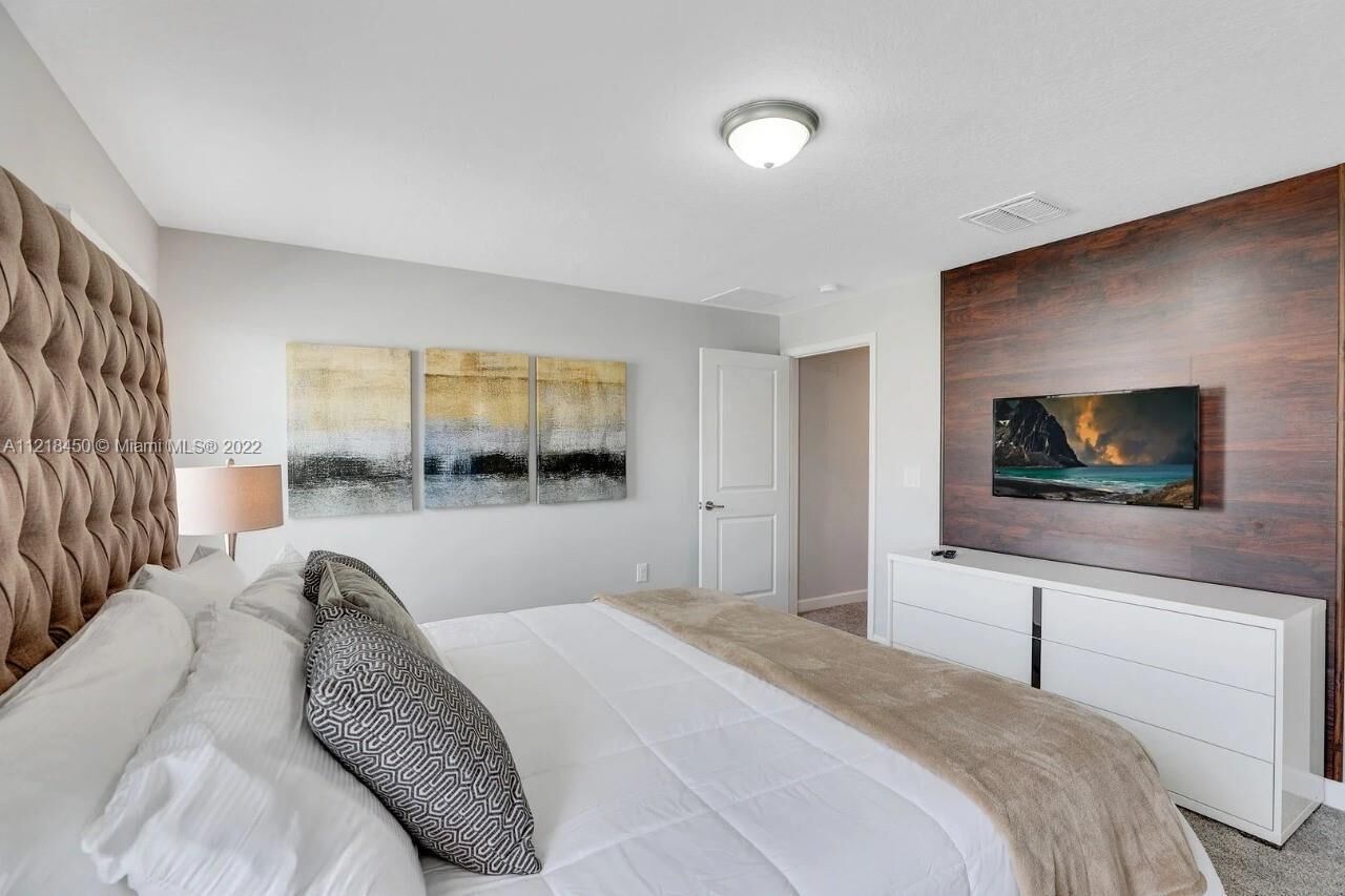 4BD/3BA w/Private Pool & free access to waterpark-20 min to Disney parks