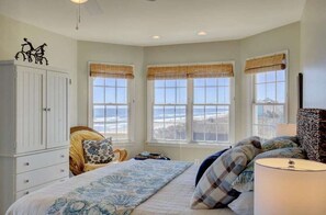 4 habitaciones, tabla de planchar con plancha y cuna de viaje 