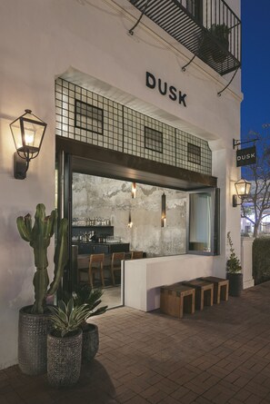 Bar (on property) - Drift Santa Barbara, a Member of Design Hotels (Santa Barbara)