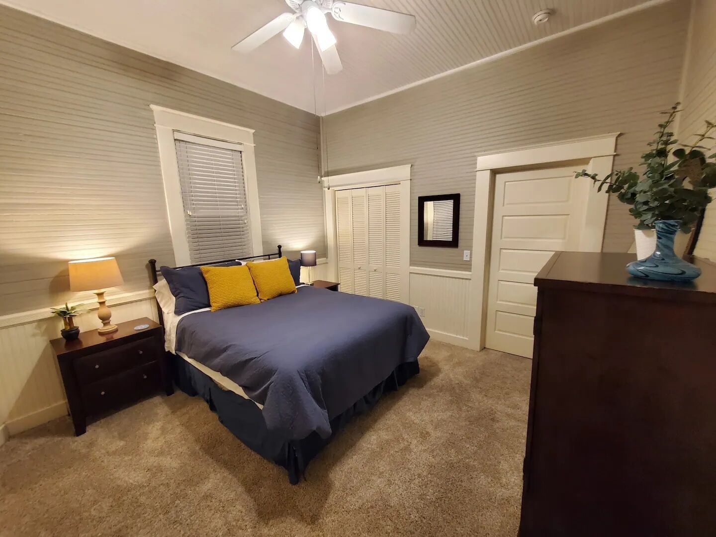 Historic Ybor City Bungalow ... Close to everything!!!