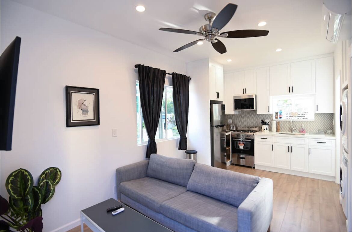 Private Suite Near Universal w/ All the Essentials