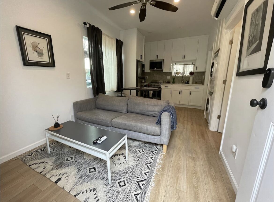 Private Suite Near Universal w/ All the Essentials