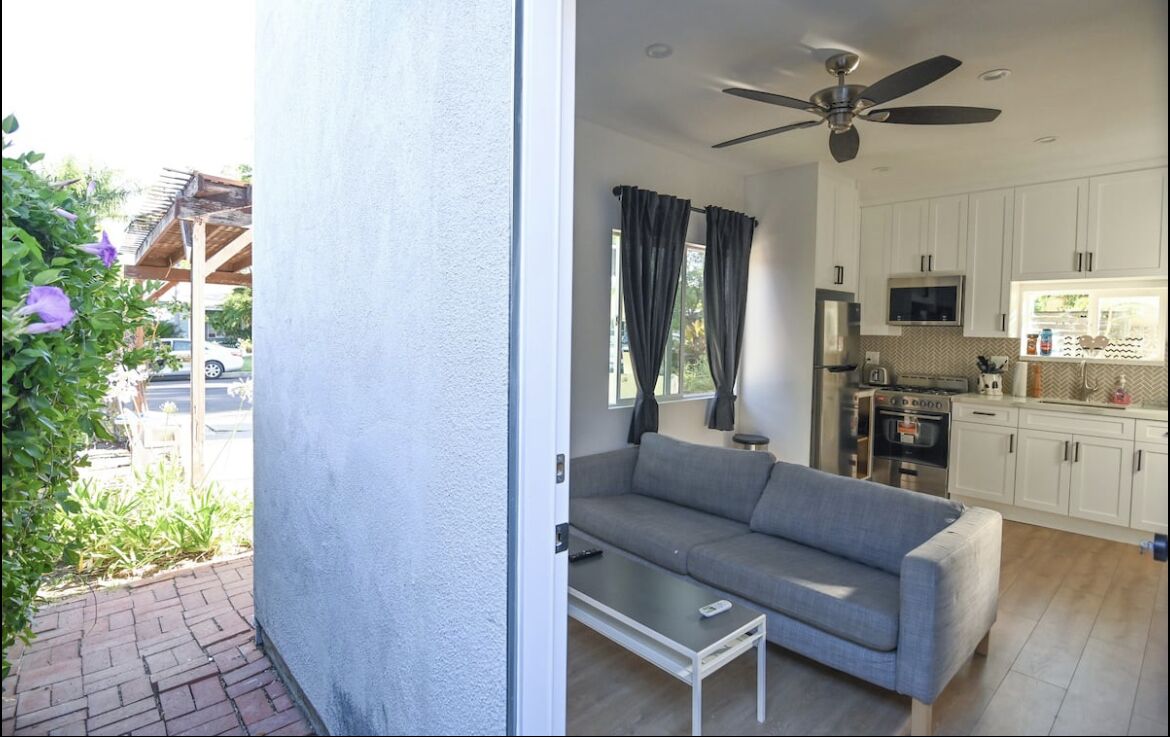 Private Suite Near Universal w/ All the Essentials