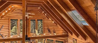 Ski-in Ski-Out Log Home - Right on Headin' Home Ski Run/Bike Tr w/ Hot Tub