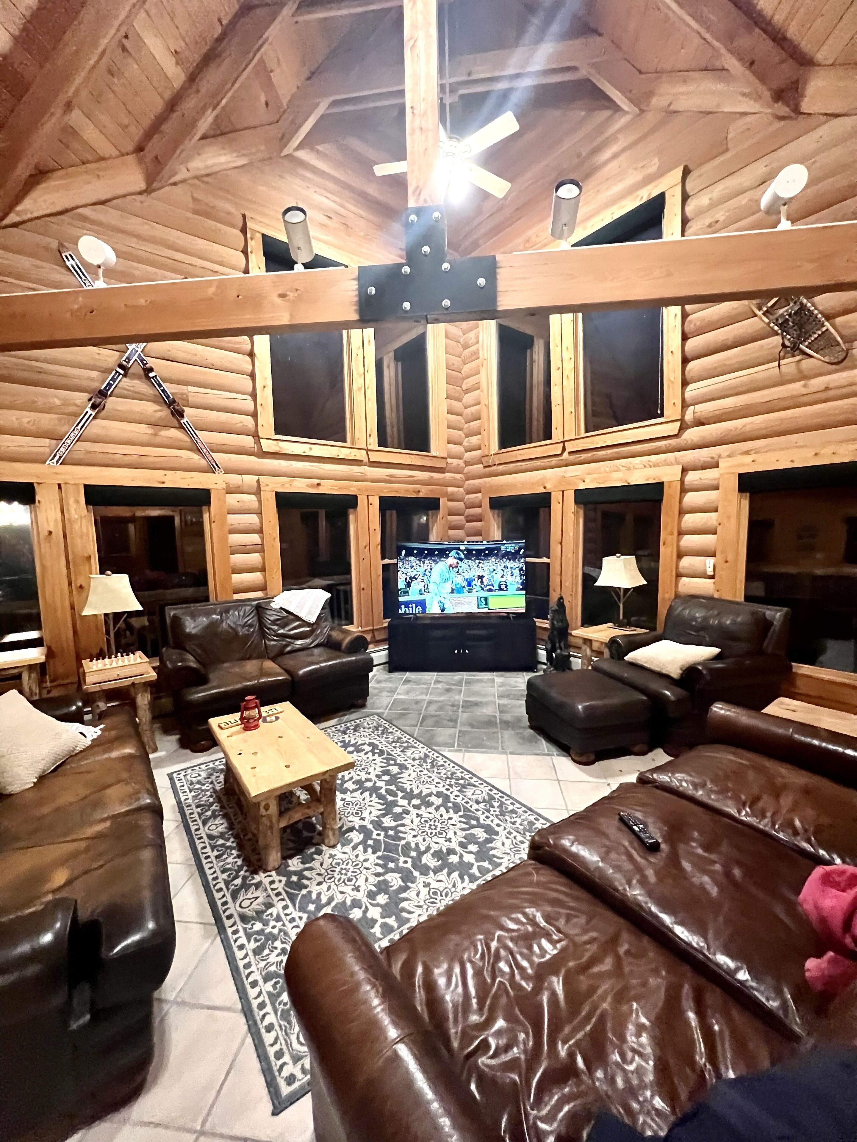 Ski-in Ski-Out Log Home - Right on Headin' Home Ski Run/Bike Tr w/ Hot Tub