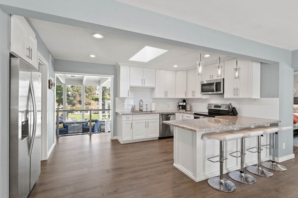 Frigorífic, microones, forn i placa de cuina