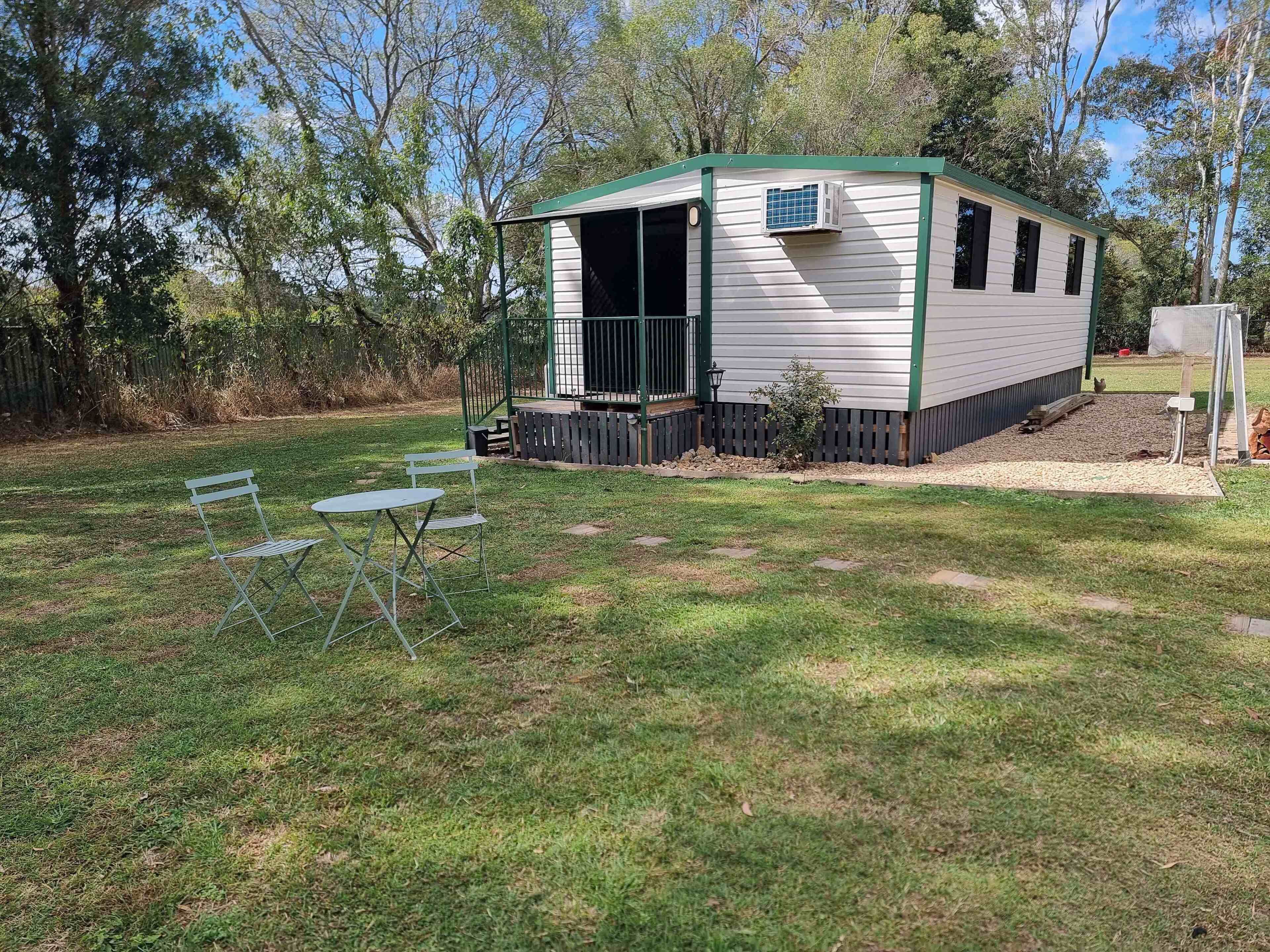 Convenient/ secluded 2 bedroom cabin on luxury acreage