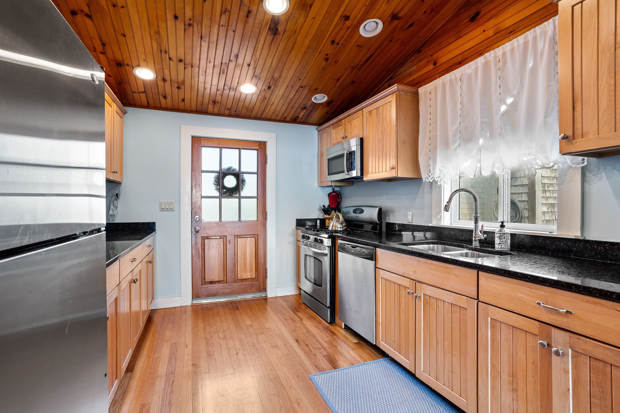 Winter Rental Avail. Oceanfront Custom Cottage Direct Beach Access